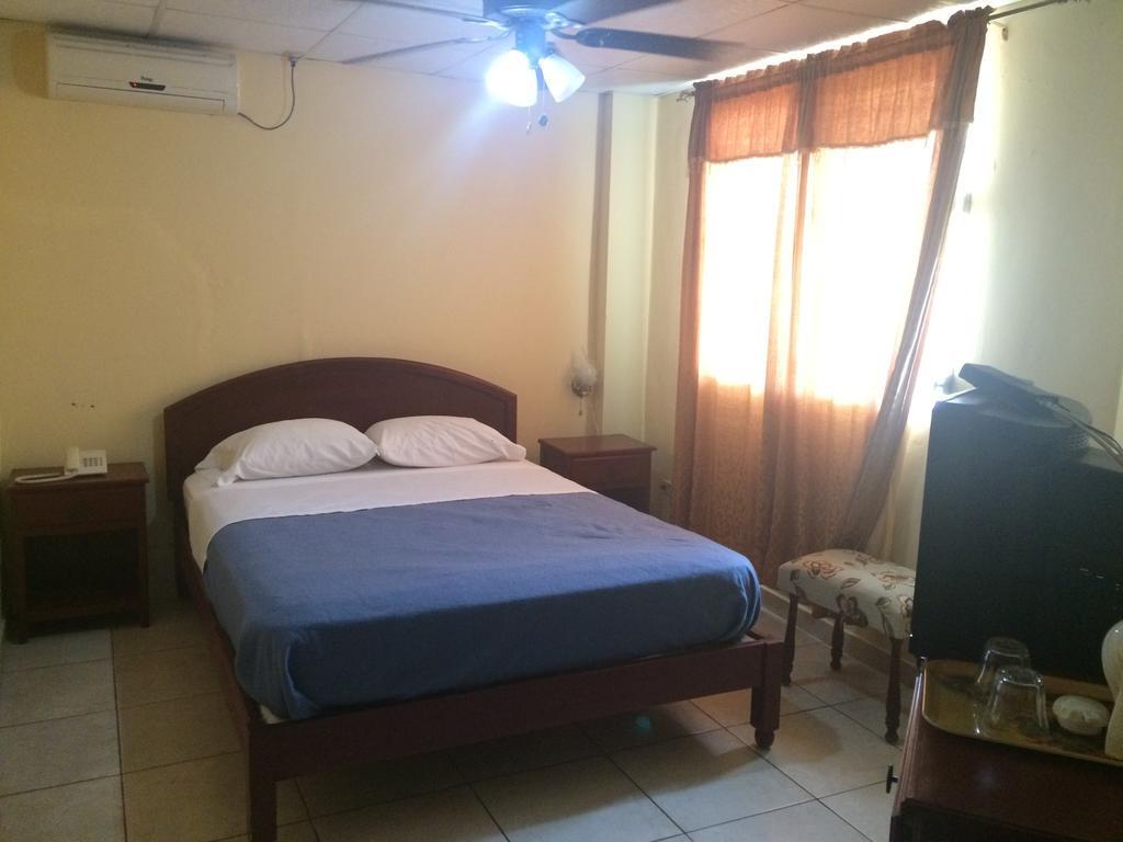 Don Jesus Hotel Las Tablas Bilik gambar